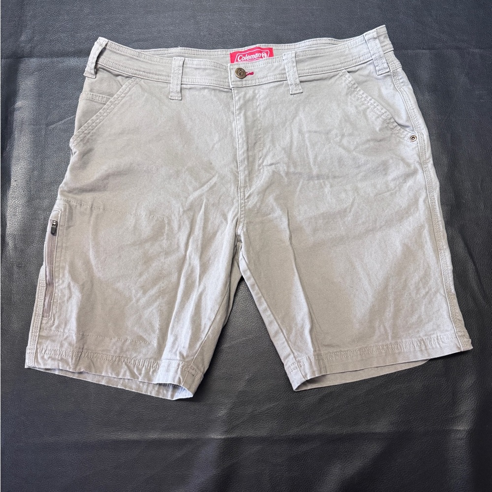 Coleman Men's Light Tan Shorts Size 34